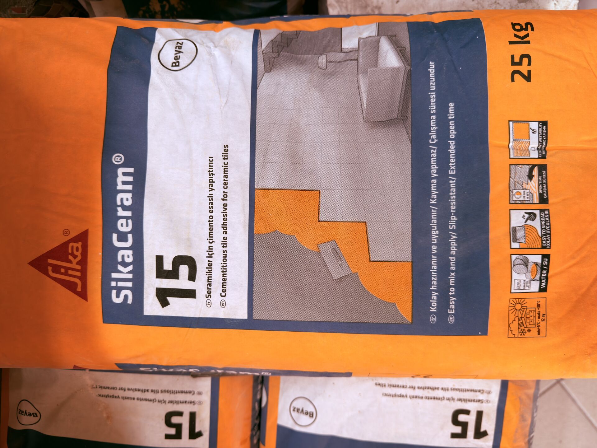 SikaCeram®-15 Beyaz Fayans Yapıştırıcı